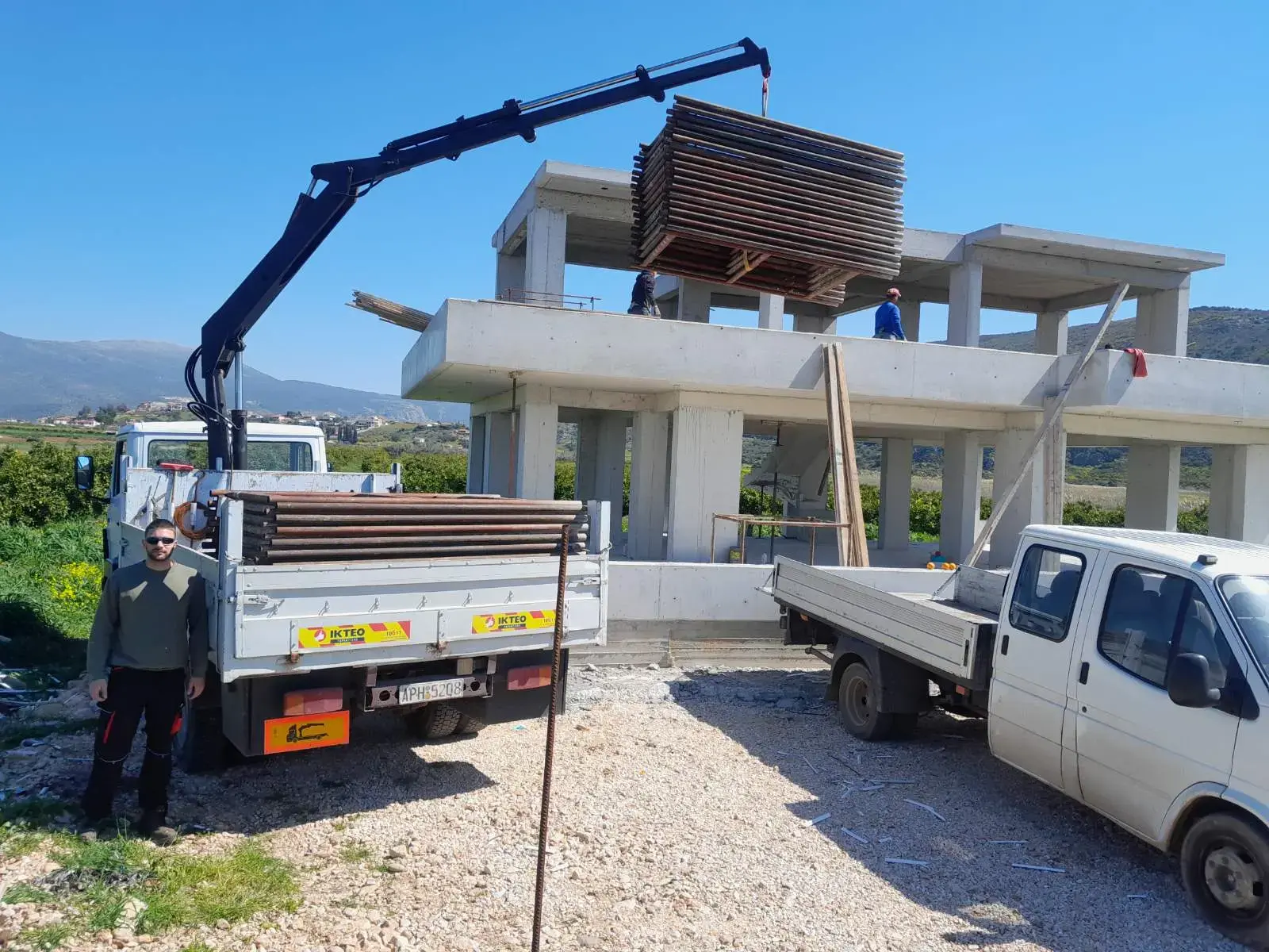 Concrete works for a residence in Iria